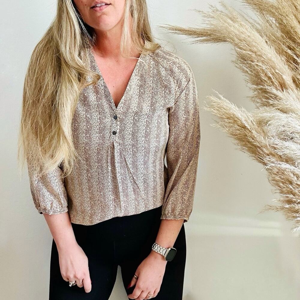 JOIE Silk White Cream Tan Geometric Print VNeck Henley Button Ruche Blouse S